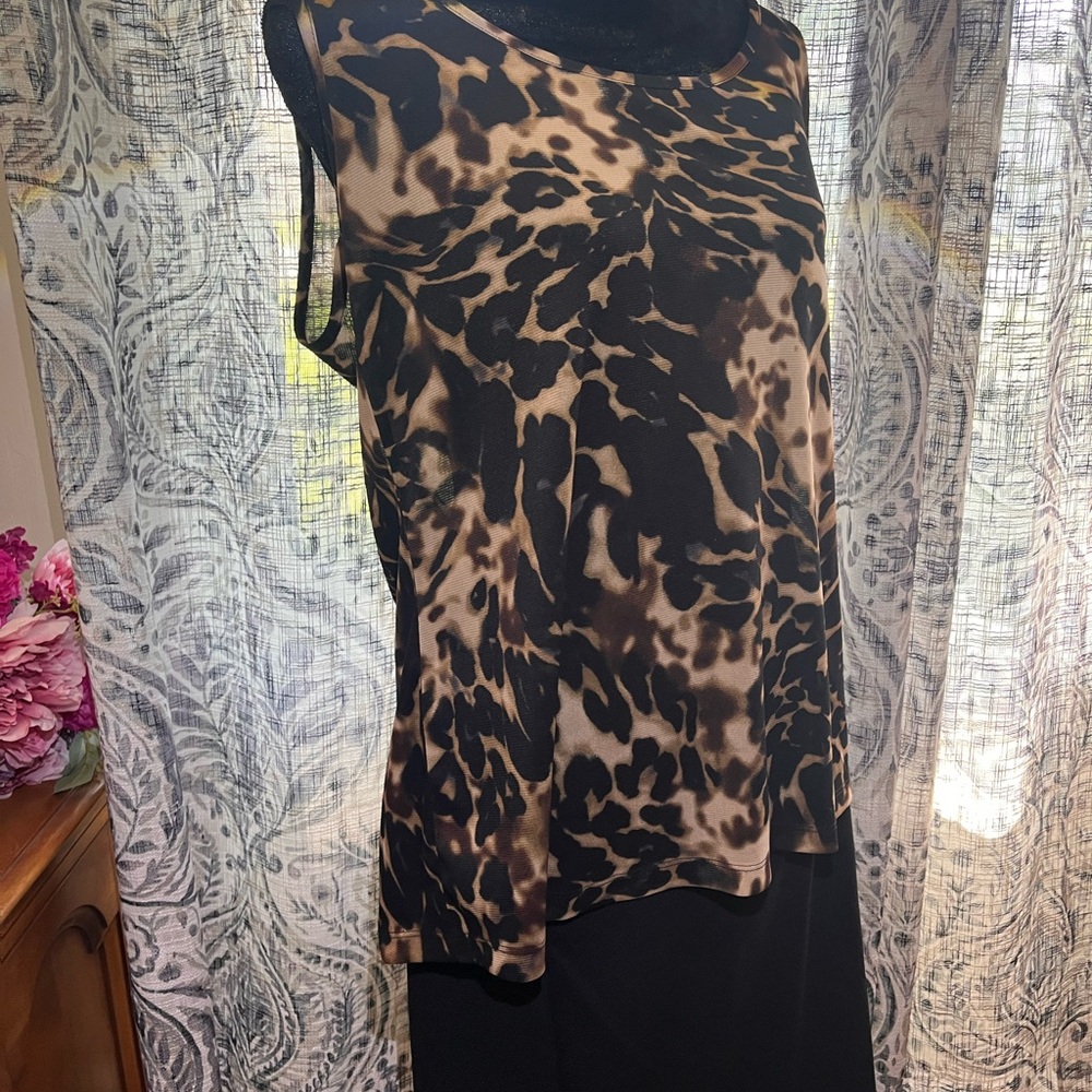 Avenue Leopard Print Tunic Top